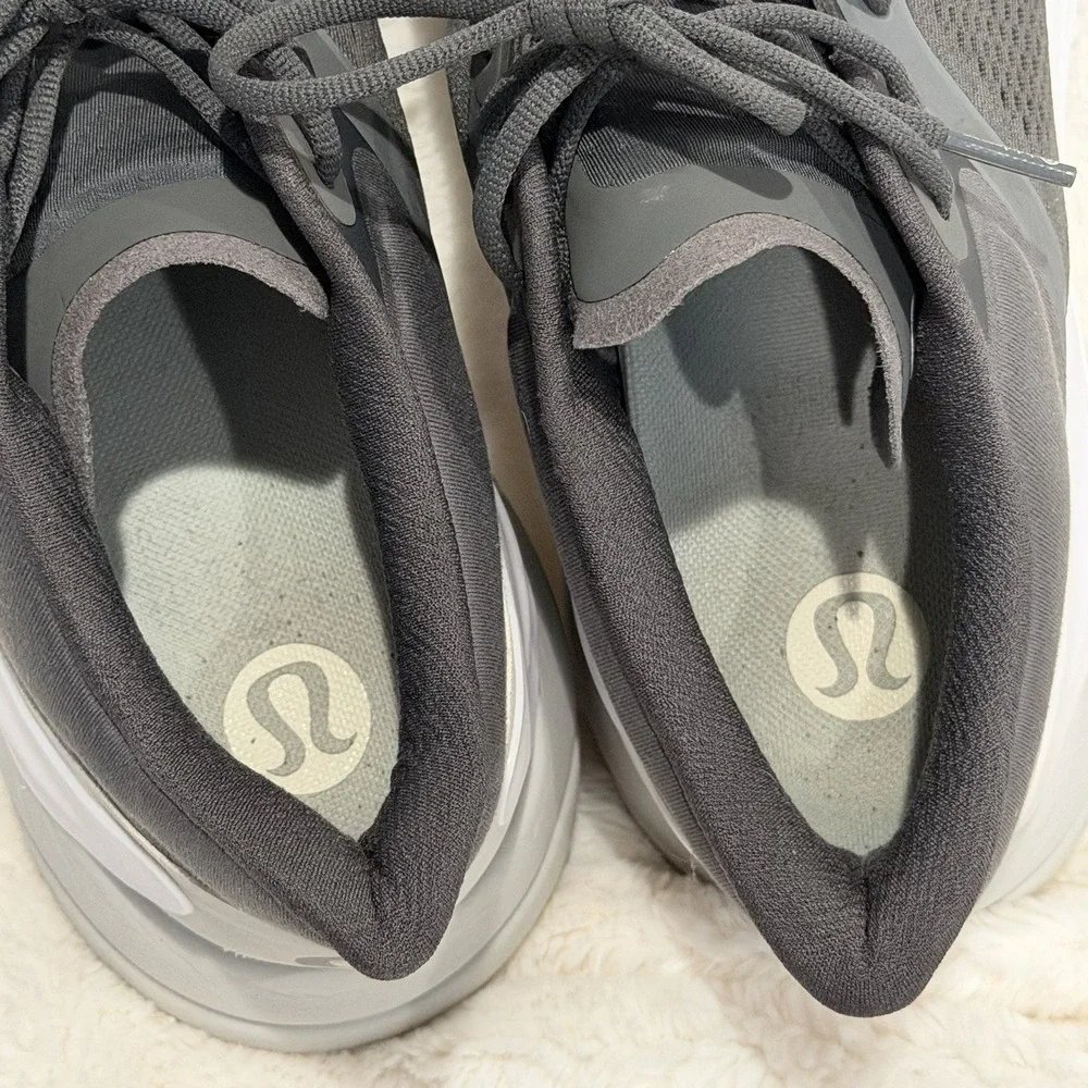 Lululemon Blissfeel Run 2 Shoes Black/Asphalt Grey Women's size 11